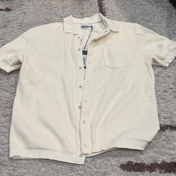 Men's Beige Short Sleeve Button Down Shirt - Picture 4 of 4